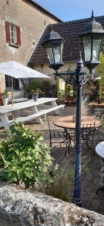 Bed and Breakfast Les Petites Mirabelles Нуае-сюр-Шер Экстерьер фото